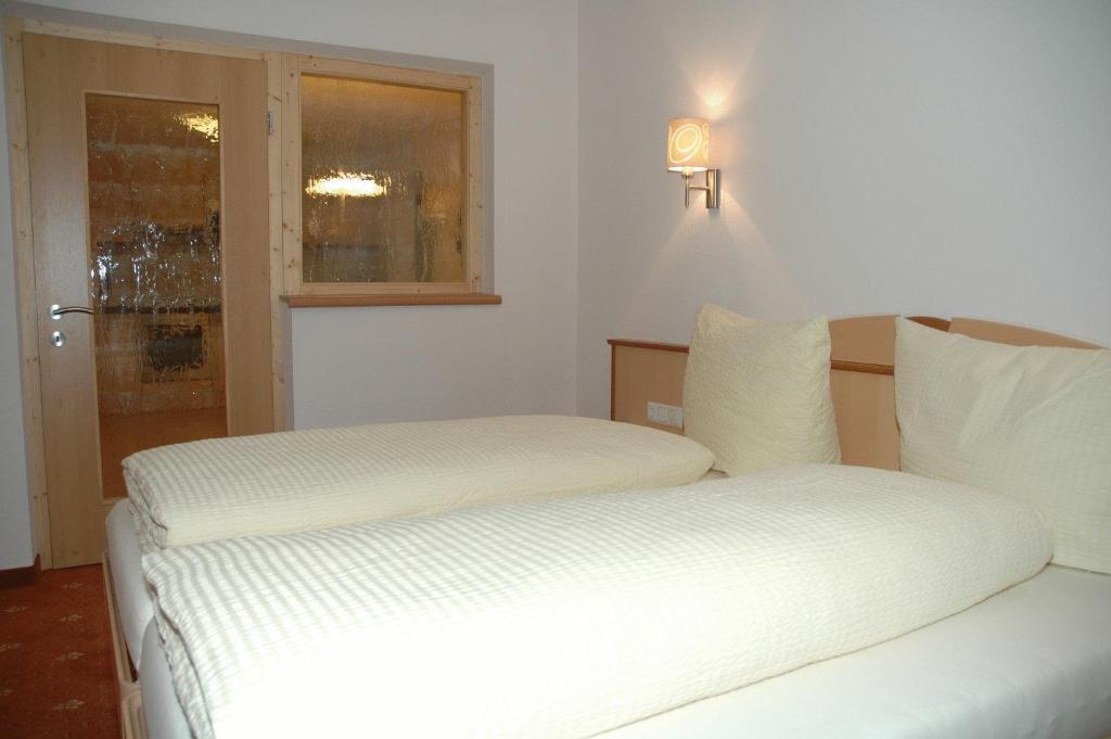 Appartementhaus Zum Zegger Neustift im Stubaital Quarto foto
