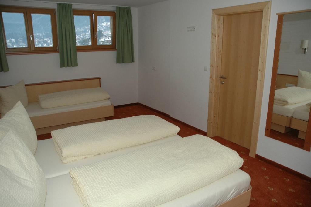 Appartementhaus Zum Zegger Neustift im Stubaital Quarto foto